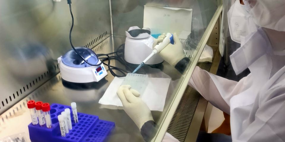 lab PCR covid mobil BSC
